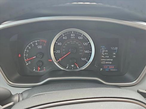Used 2022 Toyota Corolla SE w/ Blackout Package (TMS) image 11