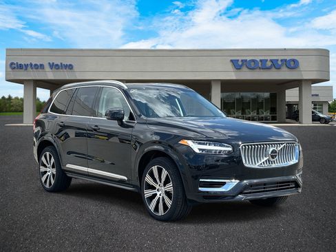 New 2025 Volvo XC90 T8 Plus w/ Protection Package Premier image 1