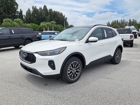 New 2025 Ford Escape PHEV w/ PHEV Premium Package image 4