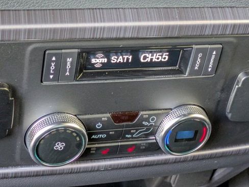 Certified 2023 Ford Expedition Platinum image 19