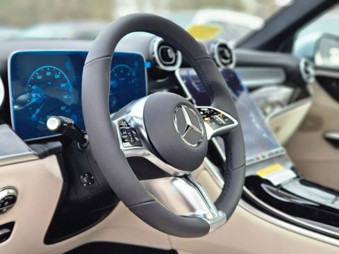 New 2026 Mercedes-Benz GLC 300 4MATIC image 16