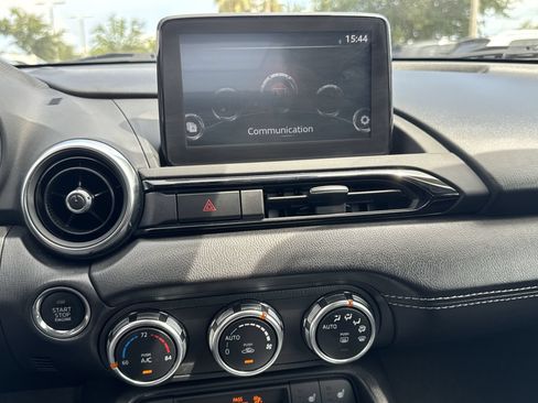 Used 2022 MAZDA MX-5 Miata RF Grand Touring RWD image 19