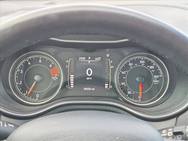Used 2021 Jeep Cherokee Latitude Plus FWD image 11