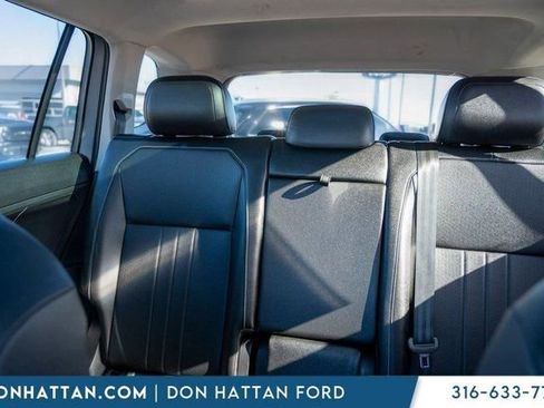 Used 2023 Volkswagen Tiguan SE image 16