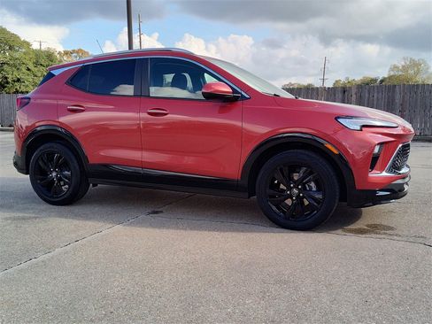 Used 2024 Buick Encore GX Sport Touring w/ Comfort Package image 13