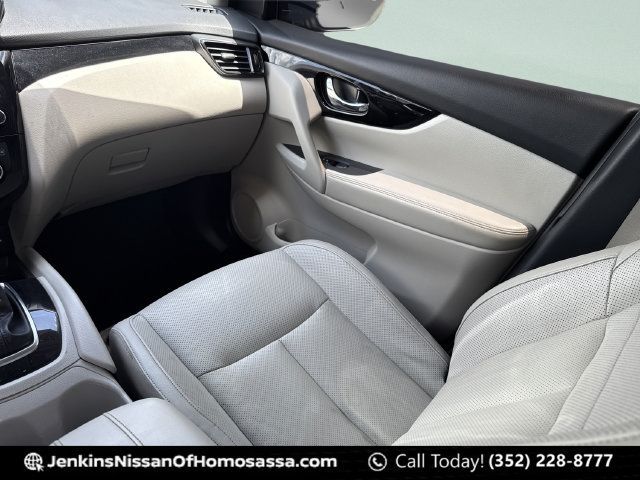 Certified 2021 Nissan Rogue Sport SL w/ Premium Package FWD image 26