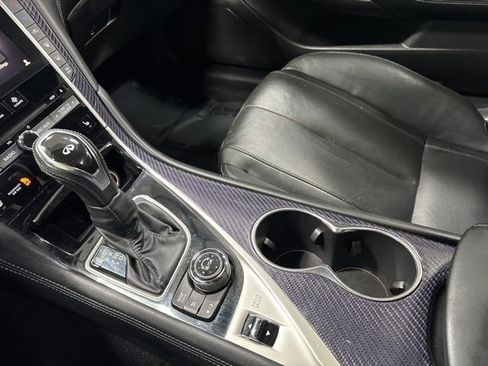 Used 2017 INFINITI Q60 Red Sport 400 image 18