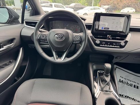 Used 2025 Toyota Corolla SE FWD image 12