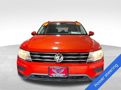 Used 2019 Volkswagen Tiguan SE w/ Panoramic Sunroof Package AWD/4WD image 2