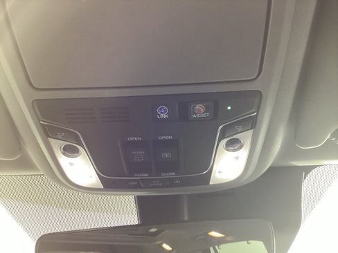 Used 2019 Honda Pilot Elite image 29