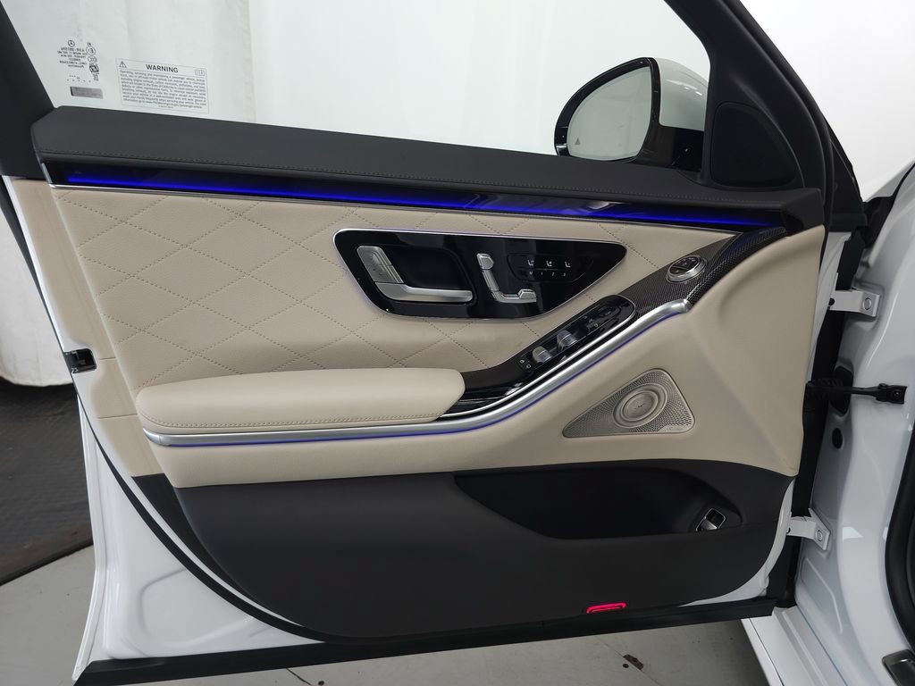 Certified 2025 Mercedes-Benz S 580 4MATIC Sedan image 5