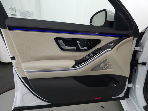 Certified 2025 Mercedes-Benz S 580 4MATIC Sedan image 5