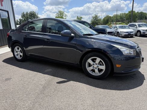 Used 2014 Chevrolet Cruze LT FWD image 4