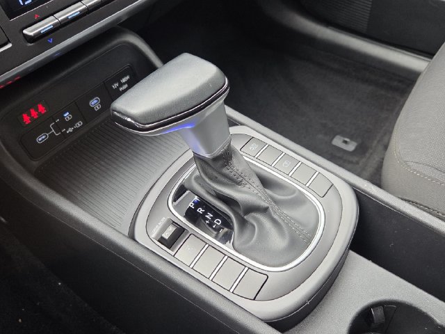 Used 2025 Hyundai Kona SEL AWD/4WD image 30