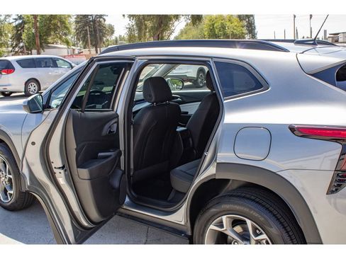 Used 2026 Chevrolet Trax LT w/ Driver Confidence Package FWD image 13