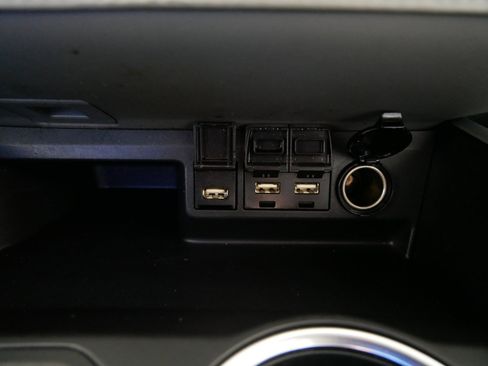 Used 2021 Toyota Highlander XLE image 29