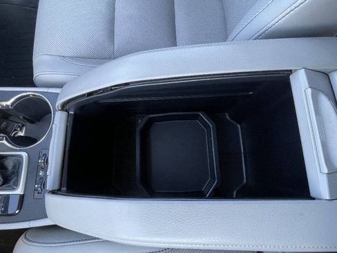 Used 2015 Toyota Highlander Limited Platinum AWD/4WD image 24