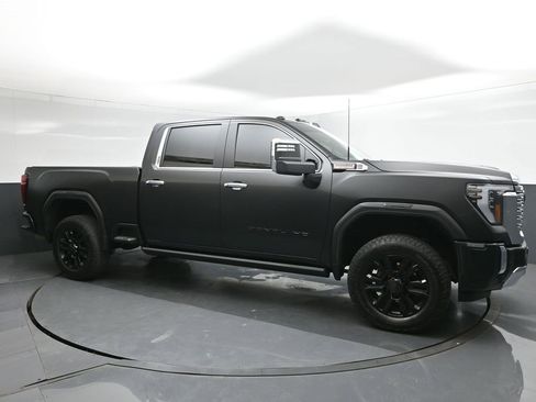 Used 2024 GMC Sierra 2500 Denali w/ Denali Reserve Package image 17