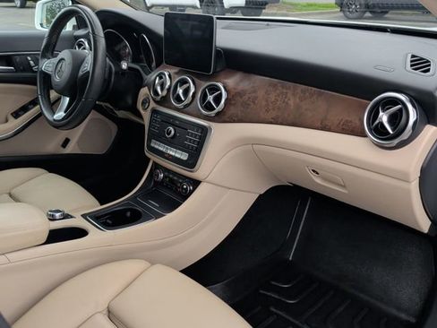 Used 2019 Mercedes-Benz GLA 250 image 17