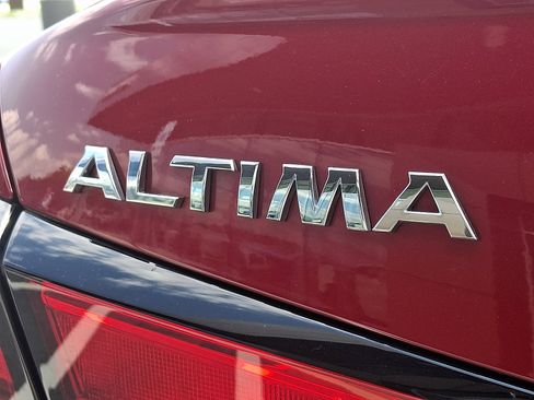 Used 2020 Nissan Altima 2.5 SV FWD image 29