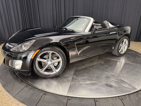 Used 2008 Saturn Sky Red Line RWD image 2