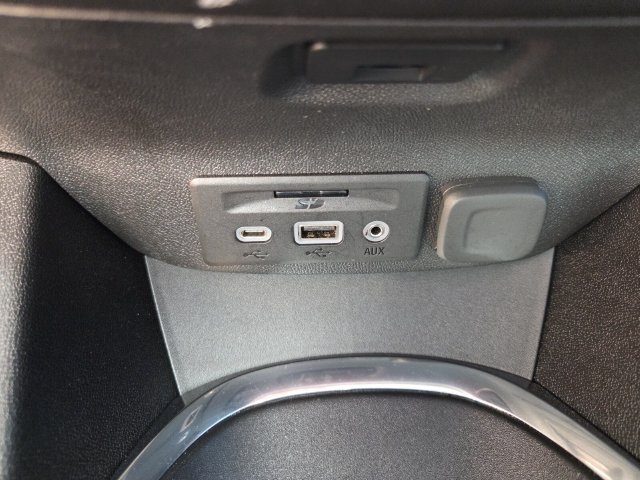 Used 2023 Chevrolet Malibu LT FWD image 28