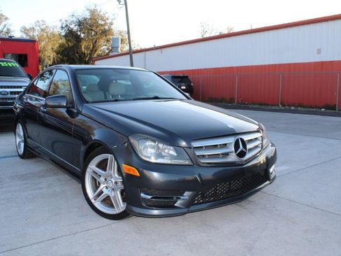 Used 2013 Mercedes-Benz C 250 Sedan image 24