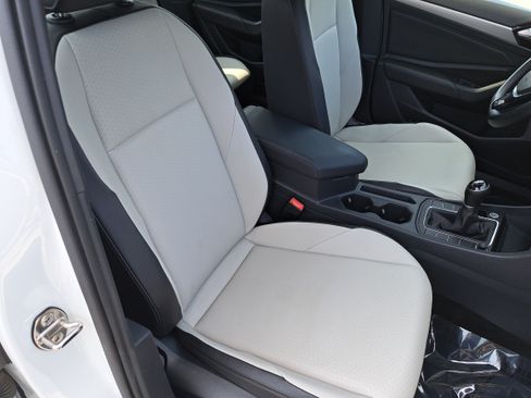 Used 2020 Volkswagen Jetta R-Line w/ R-Line Cold Weather Package FWD image 10