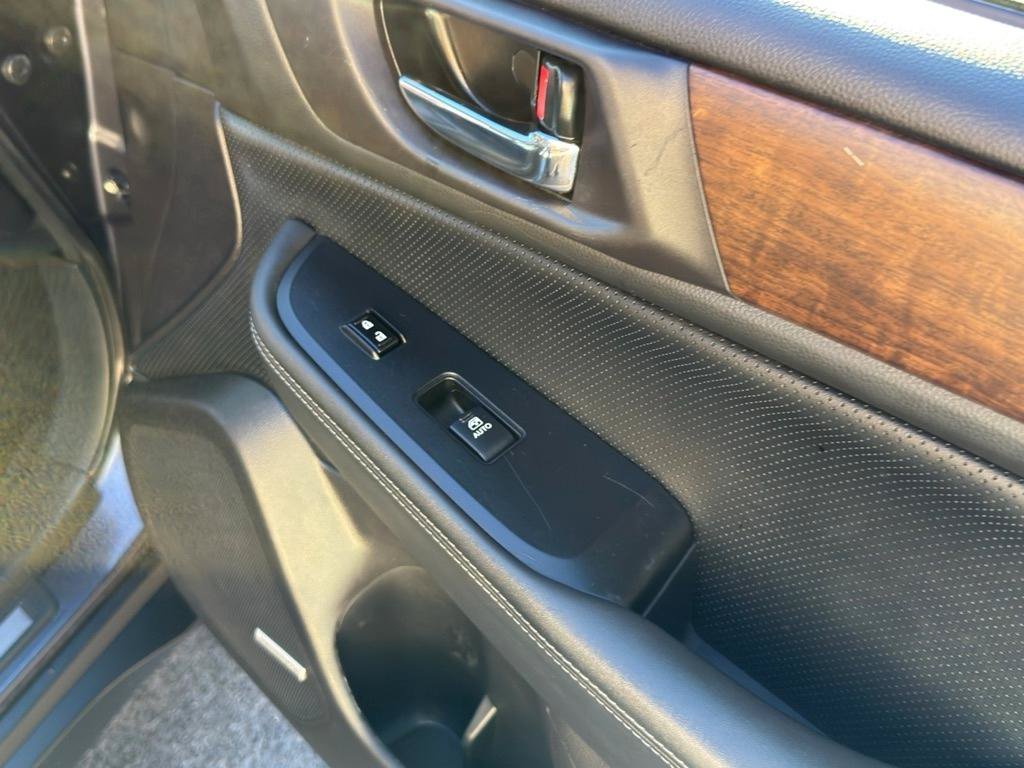 Used 2017 Subaru Outback 2.5i Limited AWD/4WD image 23