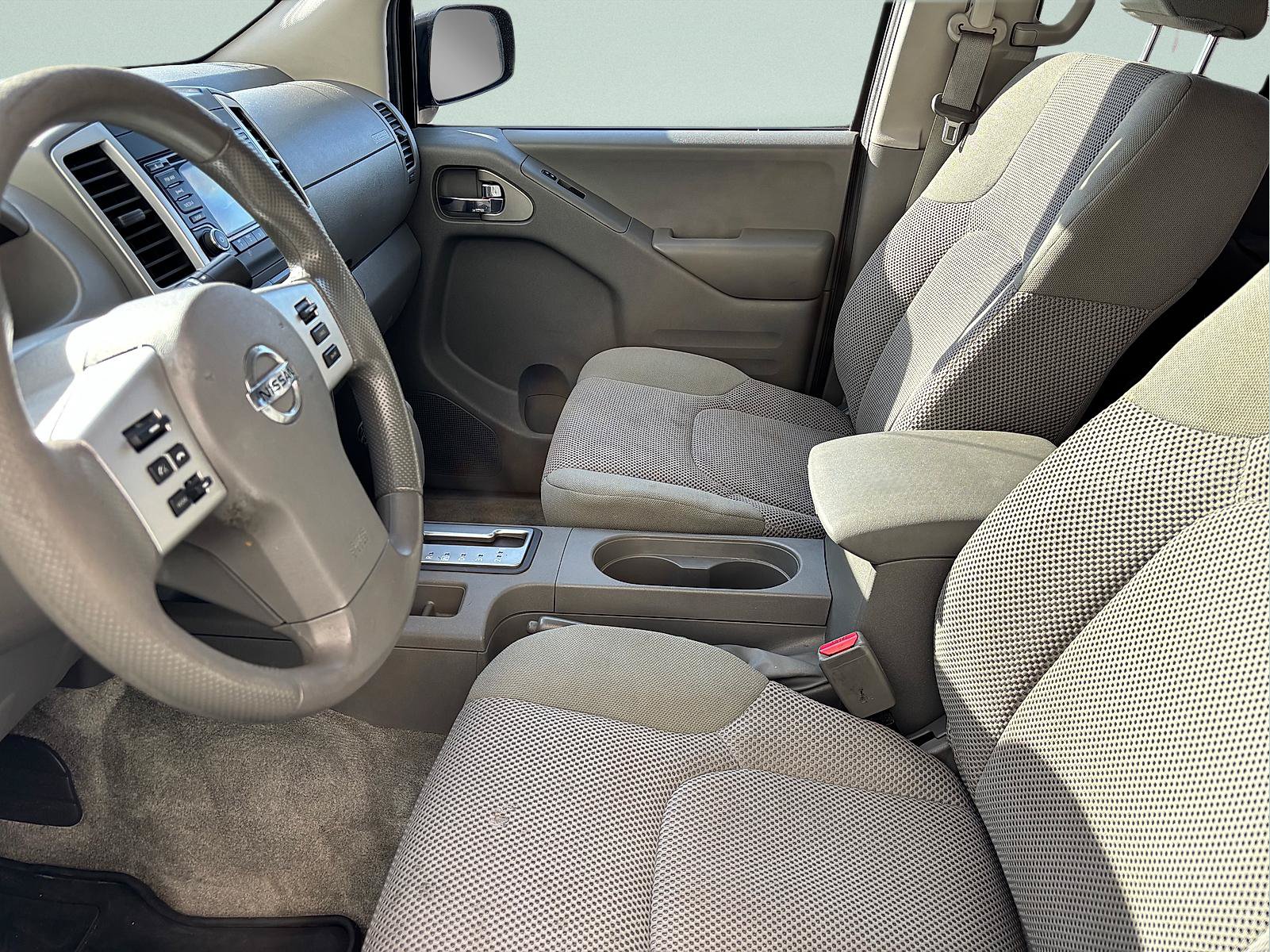 Used 2018 Nissan Frontier SV AWD/4WD image 14