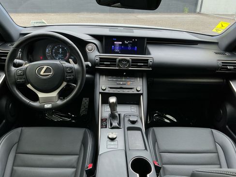 Used 2020 Lexus IS 350 F Sport w/ F Sport Package RWD image 15