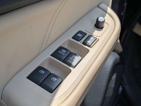 Used 2018 Subaru Outback 2.5i Limited AWD/4WD image 22
