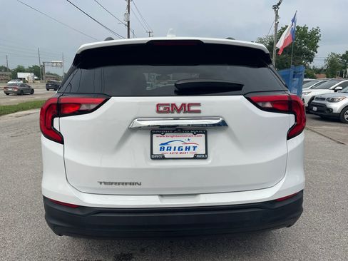 Used 2019 GMC Terrain SLE w/ Driver Convenience Package FWD image 3