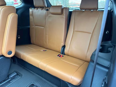 New 2026 Toyota Highlander Platinum image 7