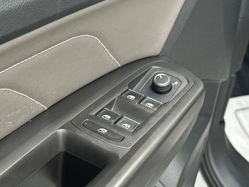 Certified 2023 Volkswagen Atlas SE image 19