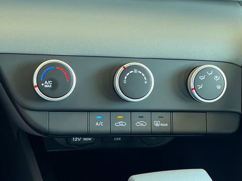 New 2026 Hyundai Elantra SE FWD image 18