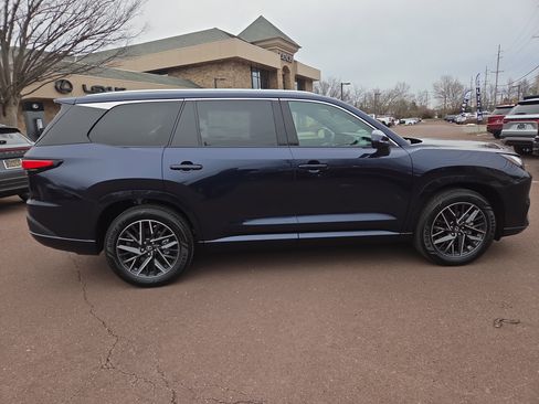 New 2026 Lexus TX 350 AWD image 2