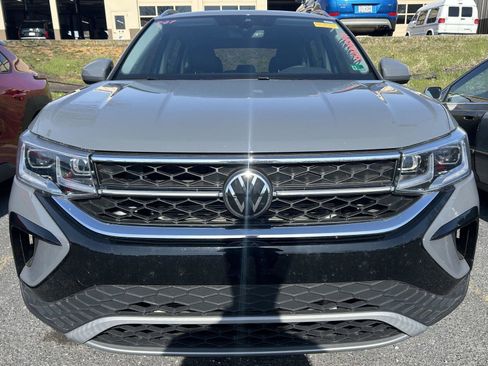 Used 2024 Volkswagen Taos SEL AWD/4WD image 5