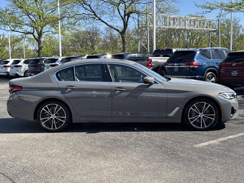 Used 2021 BMW 530i xDrive w/ Convenience Package AWD/4WD image 4