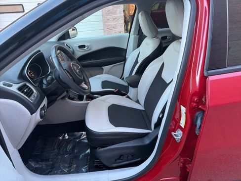 Used 2018 Jeep Compass Latitude w/ Popular Equipment Group image 14