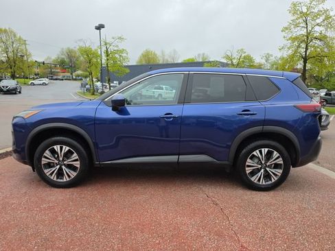 Used 2023 Nissan Rogue SV AWD/4WD image 2