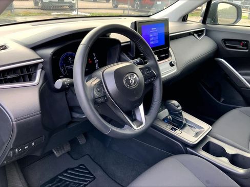 Certified 2026 Toyota Corolla Cross LE FWD image 17