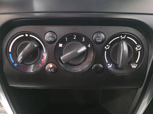 Used 2012 Suzuki SX4 AWD Hatchback image 19
