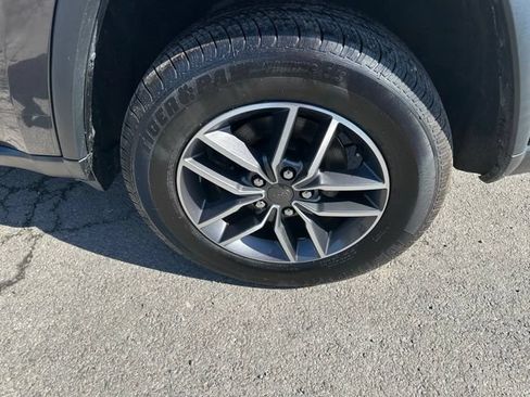 Used 2020 Jeep Grand Cherokee Limited AWD/4WD image 9