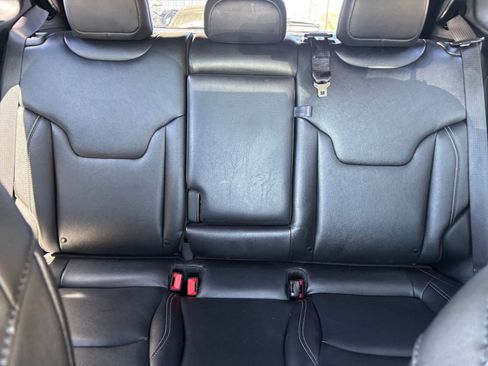 Used 2025 Jeep Compass Limited image 39