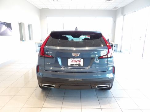 Used 2024 Cadillac XT4 Premium Luxury image 5