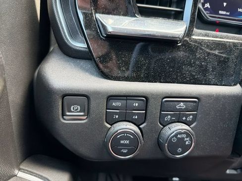 Used 2024 Chevrolet Silverado 1500 LT AWD/4WD image 23