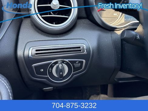 Used 2019 Mercedes-Benz C 300 Sedan image 29