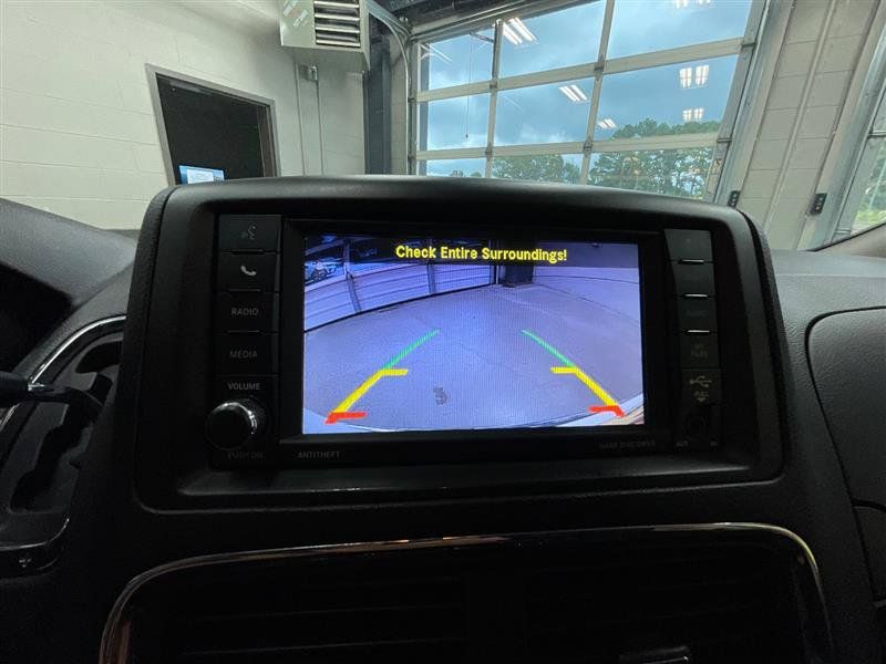 Used 2020 Dodge Grand Caravan SE FWD image 17