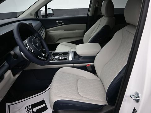 New 2026 Kia Carnival EX FWD image 14